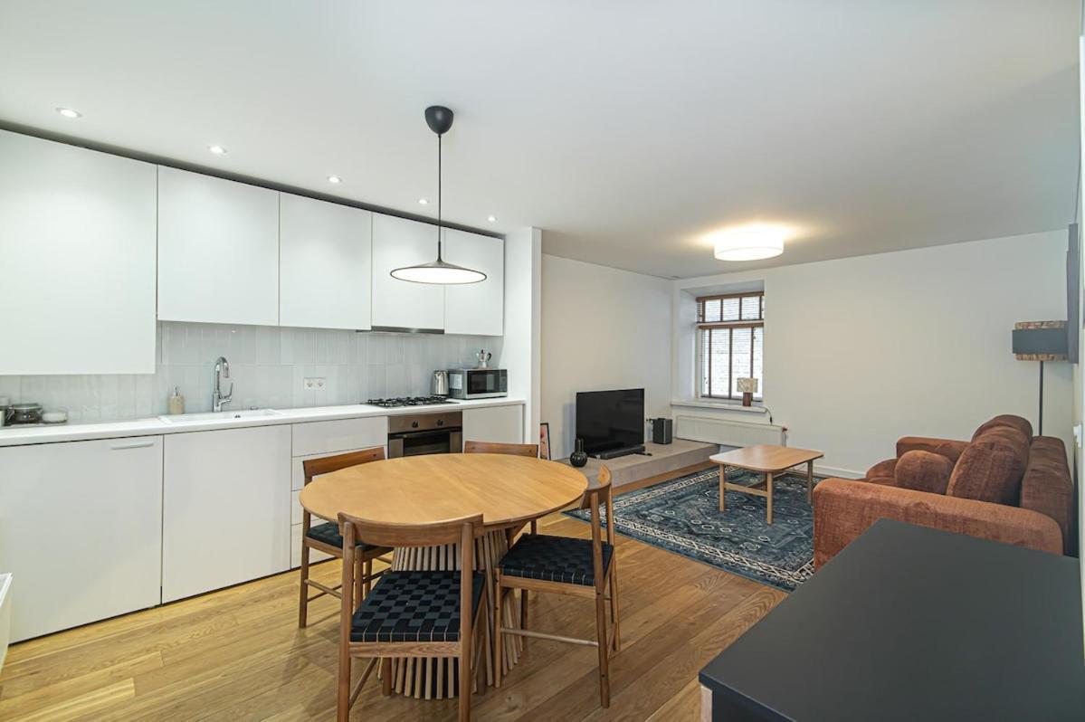 Stylish & Comfortable 1-bedroom In Old Town By Urban Rent *
