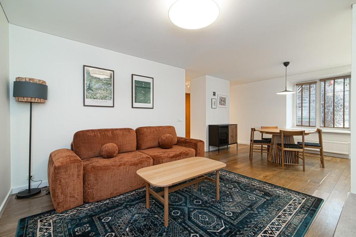 Butas Stylish & Comfortable 1-bedroom In Old Town By Urban Rent *